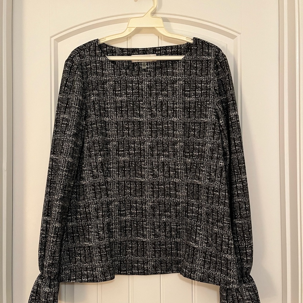 NWT - Kasper Long Sleeve Textured Knit Top